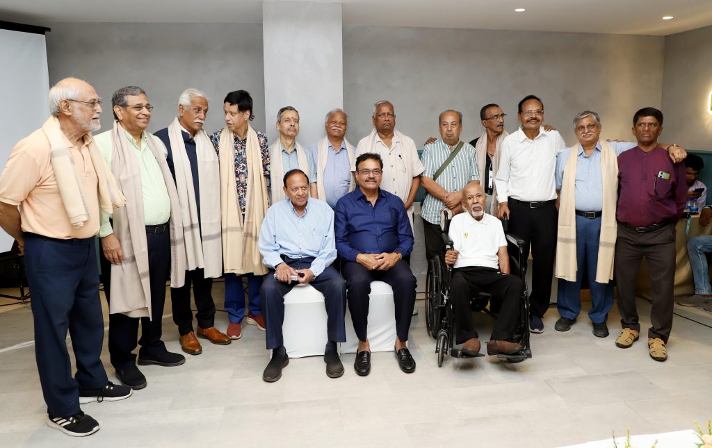 Distinguished Service Award winners with guests Dilip Vengsarkar (seated left) and Olympian Eddie Sequeira (centre)