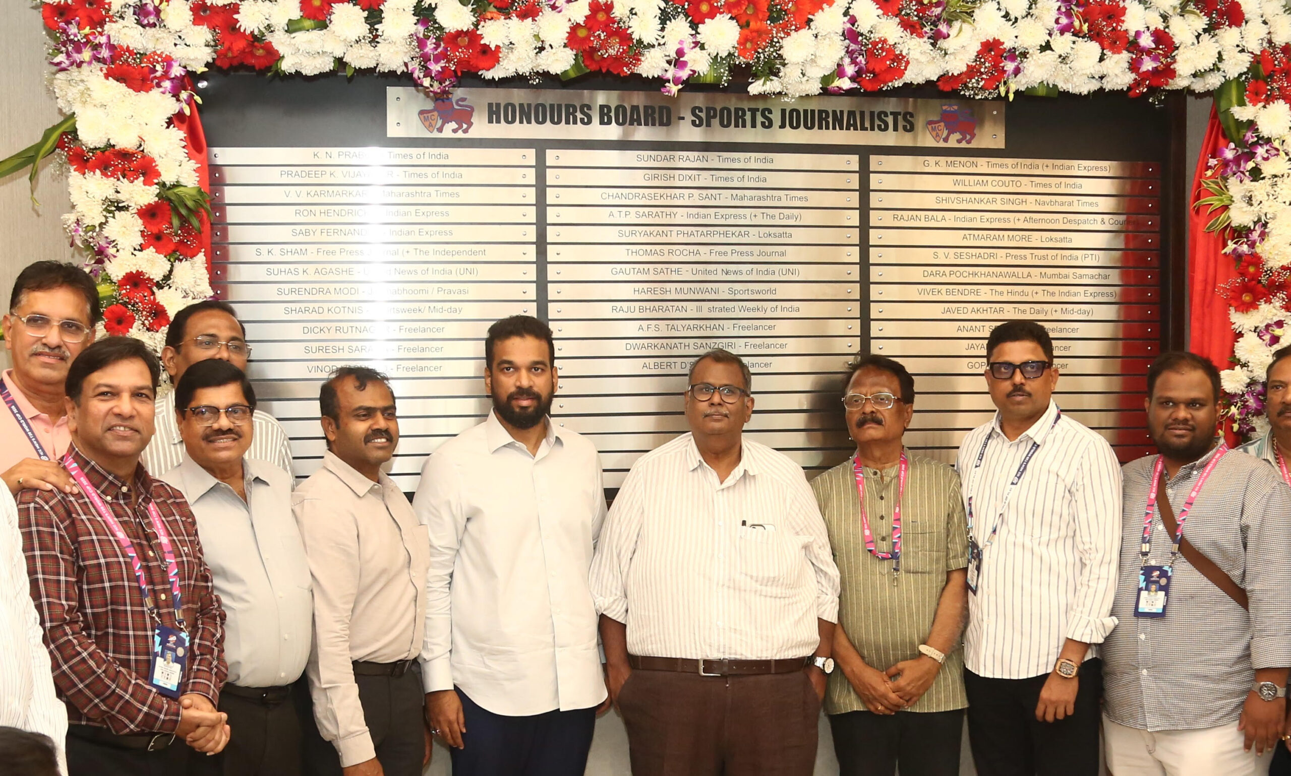 Mumbai Cricket Association President, Mr. Ajinkya Naik (6th from left) with some of the sports journalists in Mumbai.